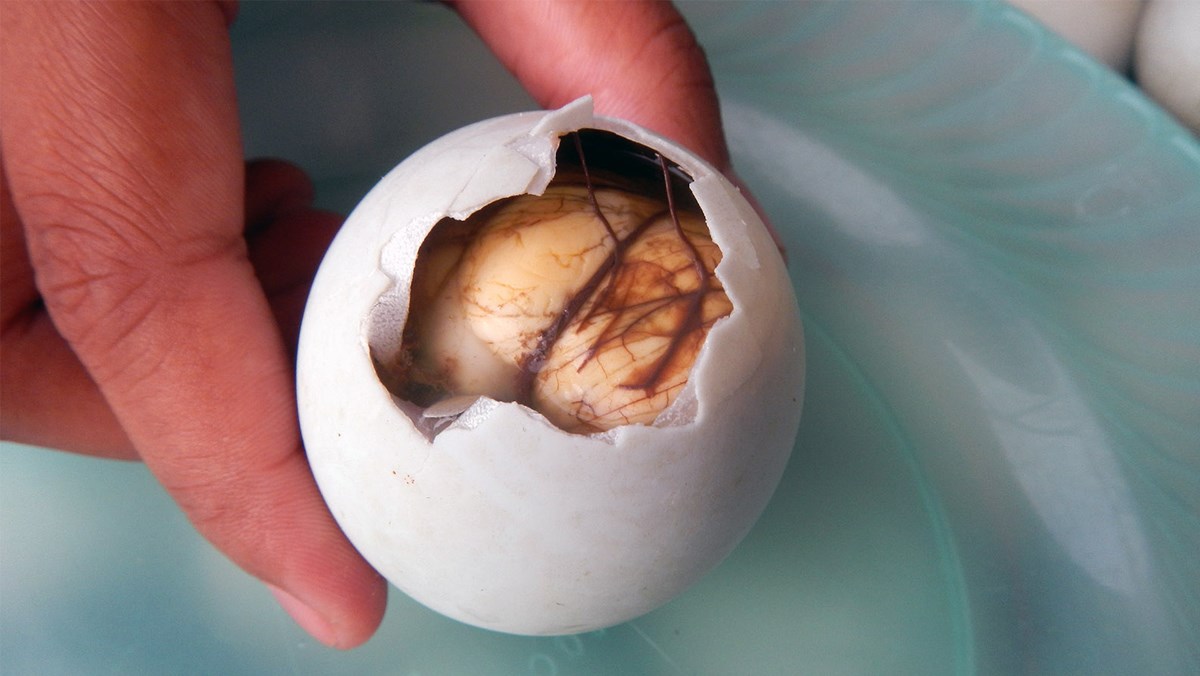 Trứng vịt lộn luộc bao nhiêu phút để lựa chọn trứng ngon