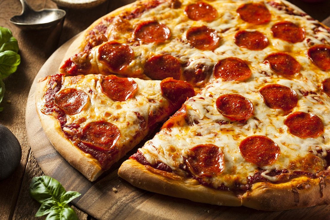 Cách làm đế bánh pizza mềm pizza xúc xích