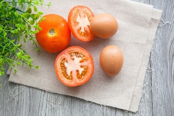 cách nấu canh cà chua trứng tại nhà siêu ngon
